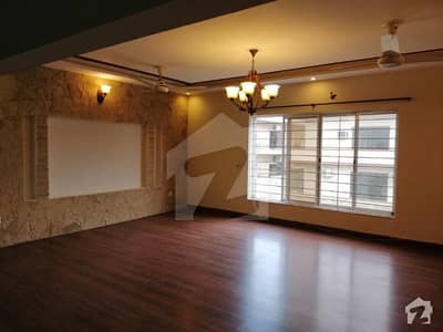 E-11 Mind Blowing Location Close End Street Such A Amazing Upper Portion 4 Beds D/D T. v Lounge E-11 Mind Blowing Location Close End Street Such A Amazing Upper Portion 4 Beds D/D T. v Lounge