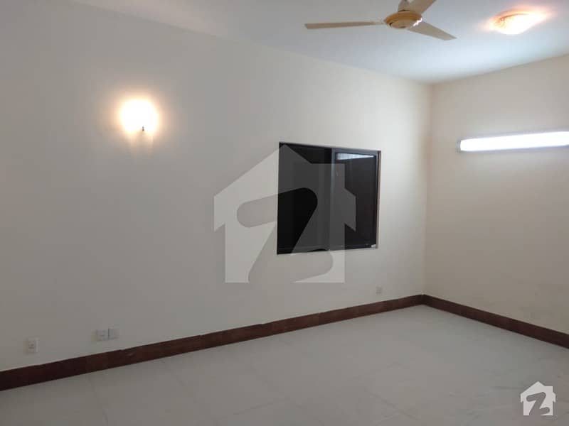 Beautiful 250 Sq. Yard House For Rent In Clifton - Block 5