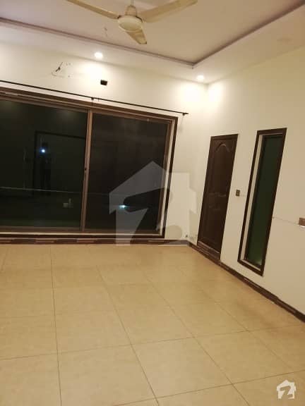 1 Kanal Modern Design House Upper Portion For Rent In State Life Housing Society Phase 1 Near DHA Phase 5