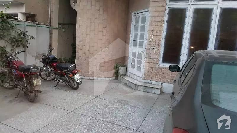 Lower Portion For Rent In Garden Town Lahore