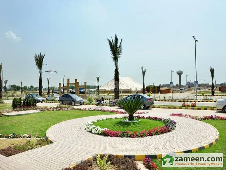 Phase 4 - A Road Boulevard 1 Kanal Hot Location Plot Available For Urgent Sale In Bahria Town