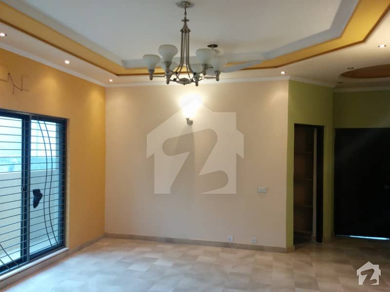 10 Marla Hot Location Slightly Used Luxury Villa For Sale In DHA Phase 1 Lahore