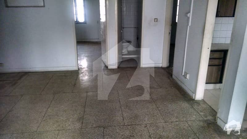 3rd Floor Flat Is Available For Rent