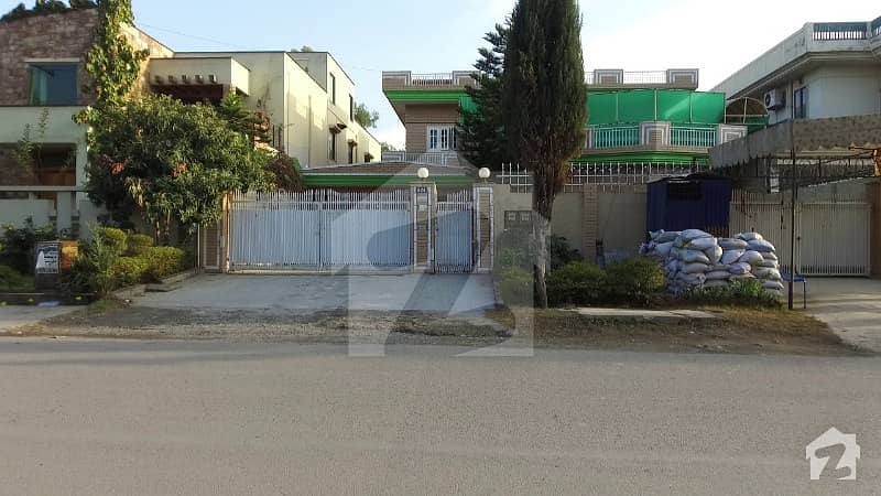 666 Square Yards House Is Available For Sale In Sector I-8/4 Islamabad