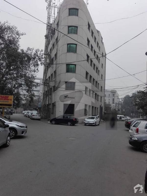 Mall Road 18000 Sq. Ft Commercial Office