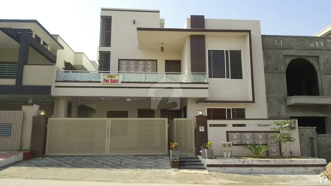 میڈیا ٹاؤن راولپنڈی میں 6 کمروں کا 12 مرلہ مکان 2. 55 کروڑ میں برائے فروخت۔