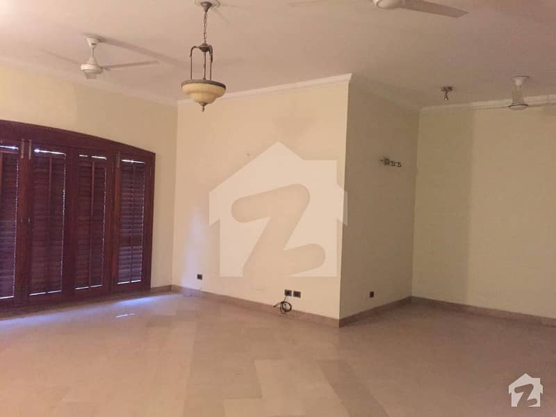4 Kanal 5 Bed  House  On Gul Mehr Road