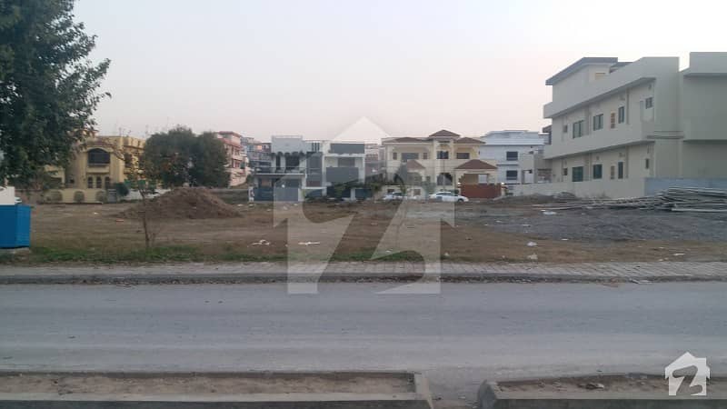 10 Marla Plot On Tipu Boulevard Sector D DHA 2 For Sale