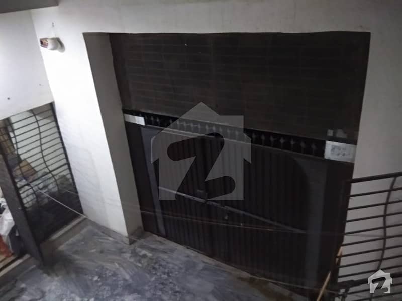 حسن آباد کالونی ملتان میں 3 کمروں کا 10 مرلہ مکان 47 لاکھ میں برائے فروخت۔