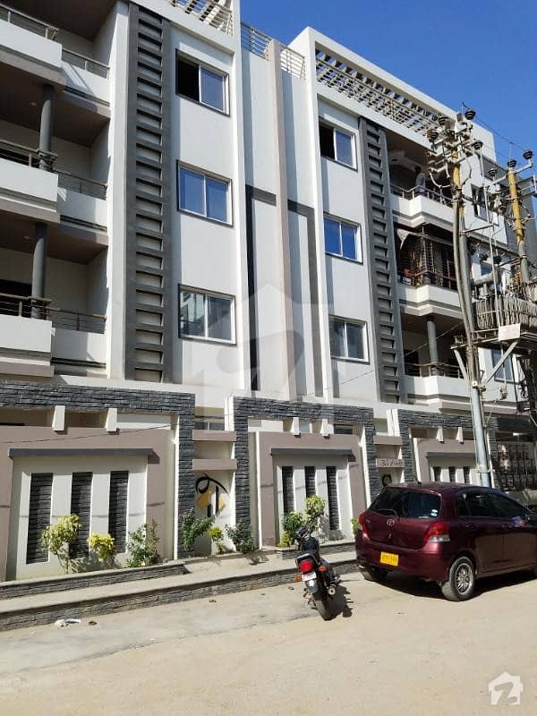 2200 Sq Ft 4 Bed D/D Flat For Sale On An Ideal Location