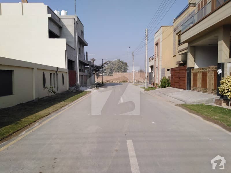 House Is Available For Sale Eden Valley, Faisalabad ID14104252