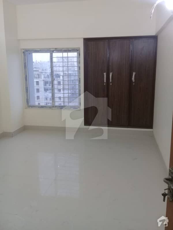 4 Bed Room Drawing Dinning Flat For Rent