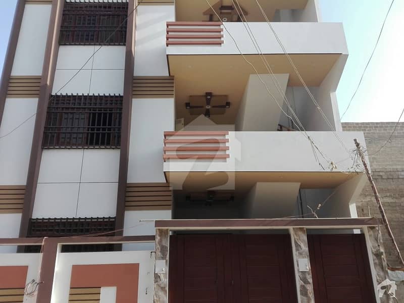 گلستانِِ جوہر ۔ بلاک 12 گلستانِ جوہر کراچی میں 6 کمروں کا 5 مرلہ مکان 2.4 کروڑ میں برائے فروخت۔