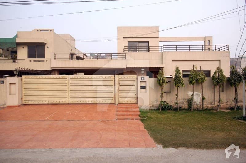 Kanal Single Story Maintained Bungalow DHA Lahore