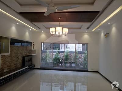 1 Kanal Lower Portion With 3 Beds Bungalow For Rent