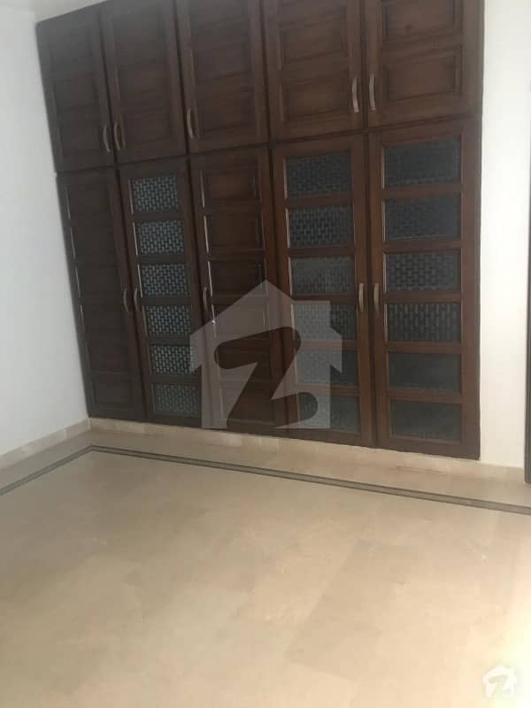 1 Kanal House For Sale In E-11 Islamabad