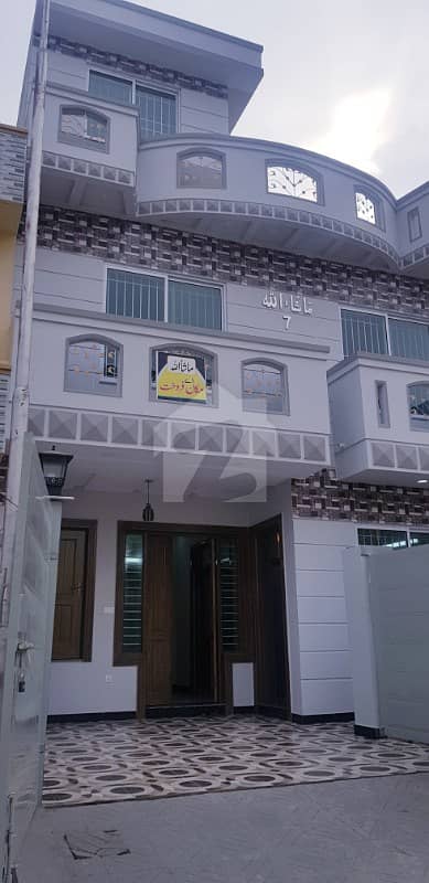 Top Quality Executive Class Brand New House For Sale 70 Feet Street
