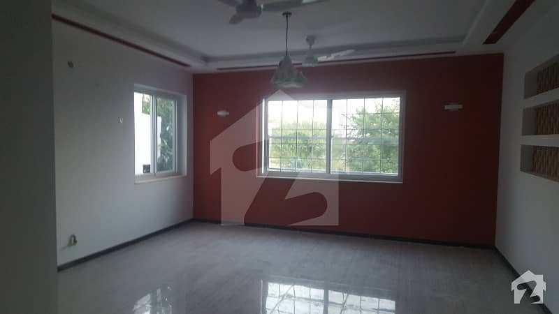 3 Storey House For Rent On Main Double Road G15