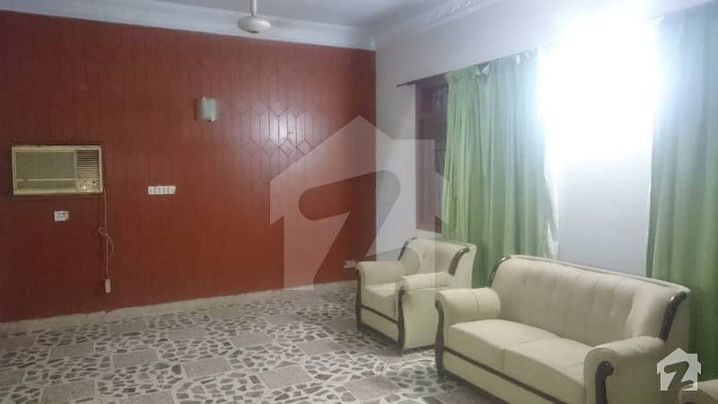 Gulshan-E-Iqbal Block 7 400 Sq Yard 2 Units Bungalow For Sale On Prime Location Near To Mosque 2 Cars Parking