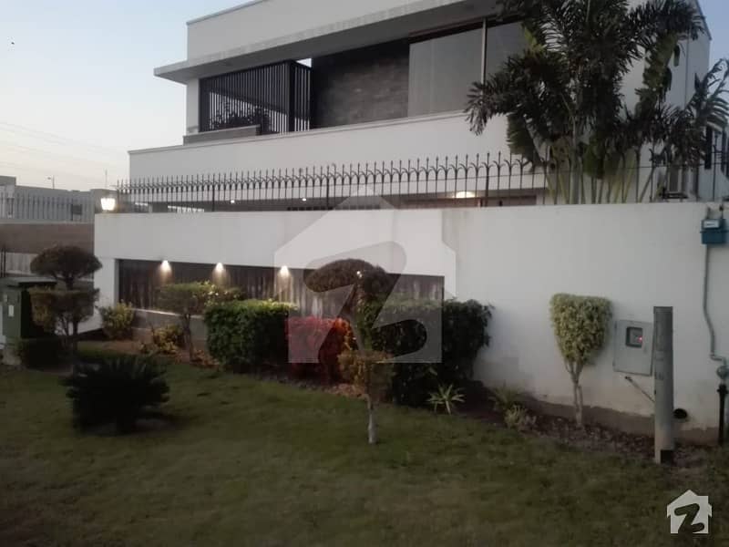 ڈی ایچ اے فیز 6 ڈیفنس (ڈی ایچ اے) لاہور میں 5 کمروں کا 1 کنال مکان 4.25 کروڑ میں برائے فروخت۔