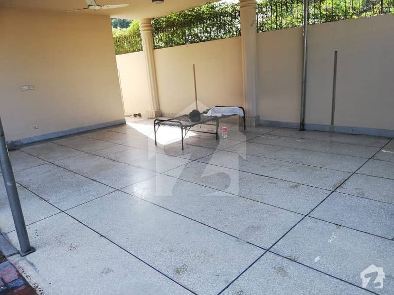 100 percent real picture One kanal full house for rent in cantt CMA Colony proper Double units 100 percent real picture One kanal full house for rent in cantt CMA Colony proper Double units