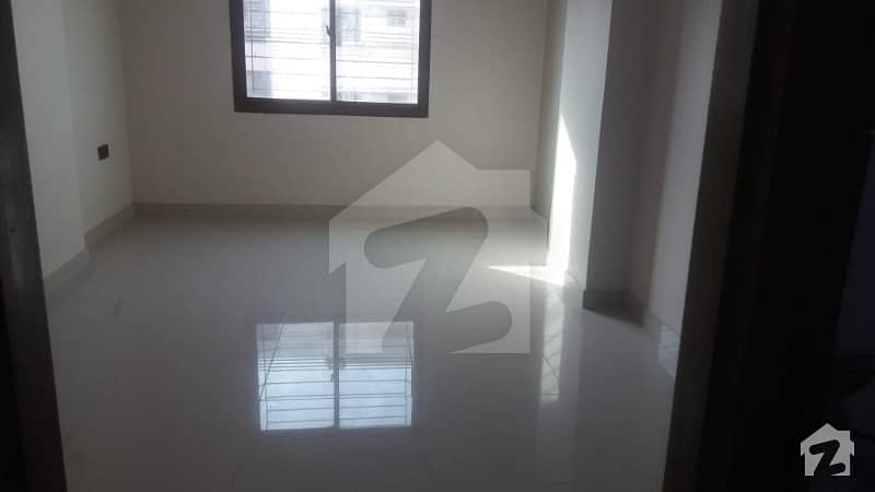 900 SQ FIT GROUND FLOOR PORTION 3 BED NEAR SHAREQAIDEEN