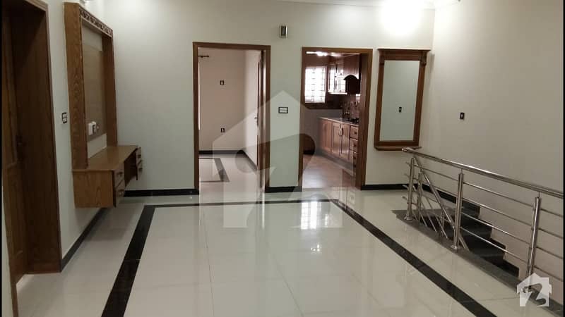 40x80 Upper Portion For Rent In G-13
