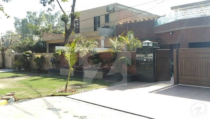 لاہور کینٹ کوآپریٹو ہاؤسنگ لاہور میں 3 کمروں کا 1.2 کنال مکان 8.5 کروڑ میں برائے فروخت۔