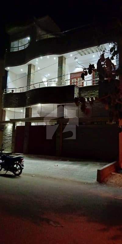 گلشنِ معمار - سیکٹر زیڈ گلشنِ معمار گداپ ٹاؤن کراچی میں 6 کمروں کا 8 مرلہ مکان 2 کروڑ میں برائے فروخت۔