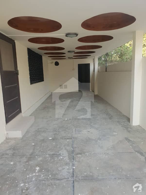 Cc19 Maintained 600 Sq Yards Bungalow For Rent In Beautiful Location Of Kda Scheme 1 Only In 3 Lac