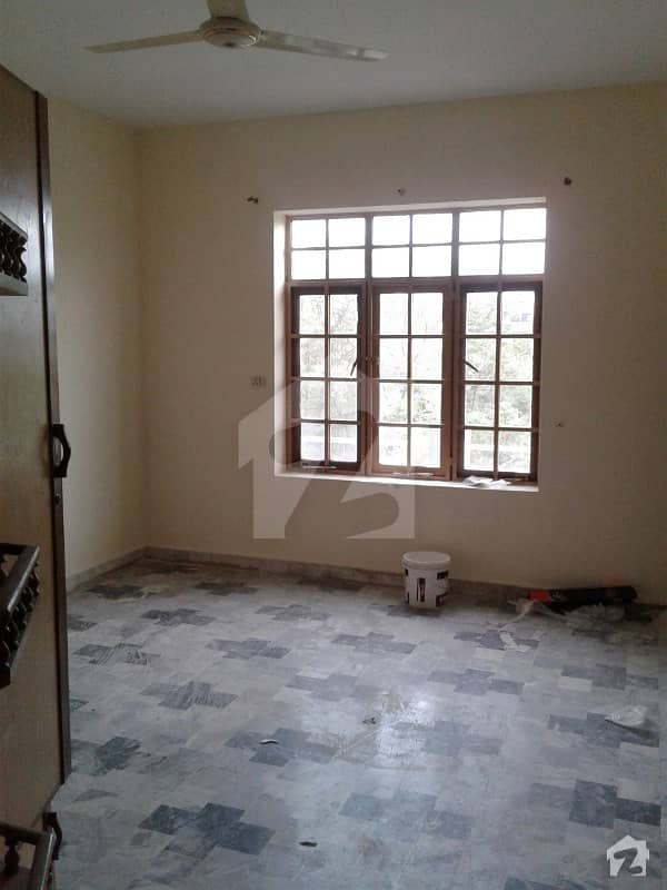 600 Sq Yard Beautiful house For Rent In F11 Islamabad   6 Beds With Attached Bath