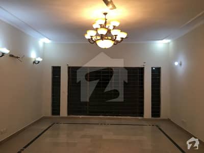 Kanal Luxury Bungalow Near Sports Complex newly Renovated Kanal Luxury Bungalow Near Sports Complex newly Renovated
