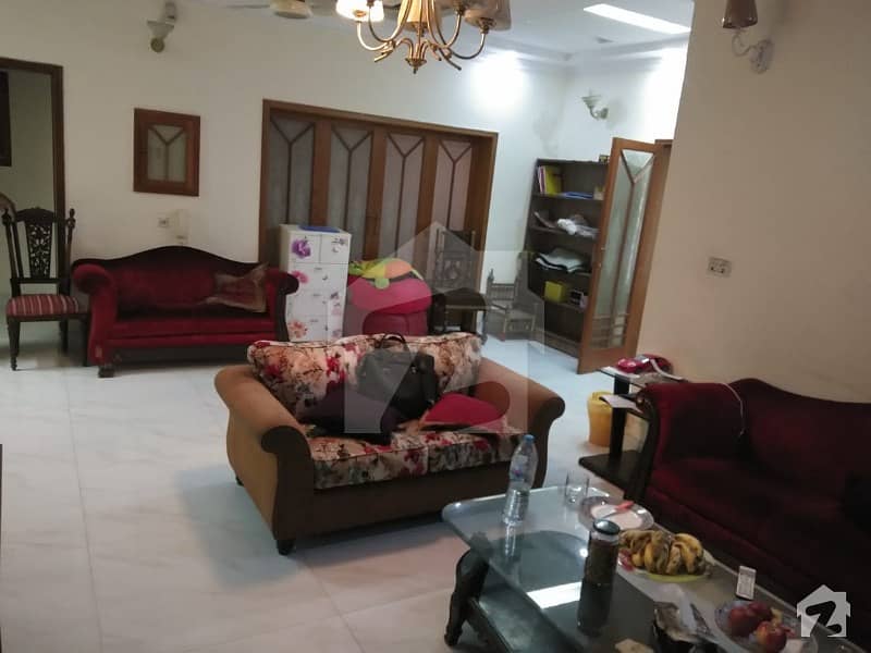 Cantt Estate Offer One Kanal Old Furnished Lower Portion Dha Phase 1