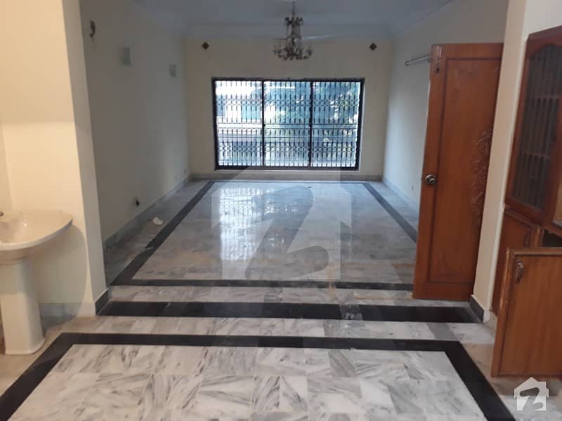 666 Sq Yard Beautiful Upper Portion For Rent In F10 Islamabad   4Beds With Attached Bath