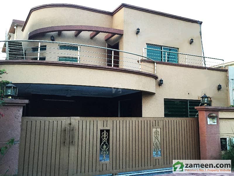 Owner Needs Money - 10 Marla 5 Beds Solid Construction House Available For Urgent Sale In Bahria Town