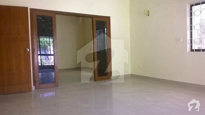 Like New 500 Sq Yards First Floor Portion Ia Available For Rent