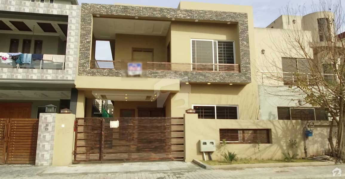 House Is Available For Sale In Bahria Town Phase 3