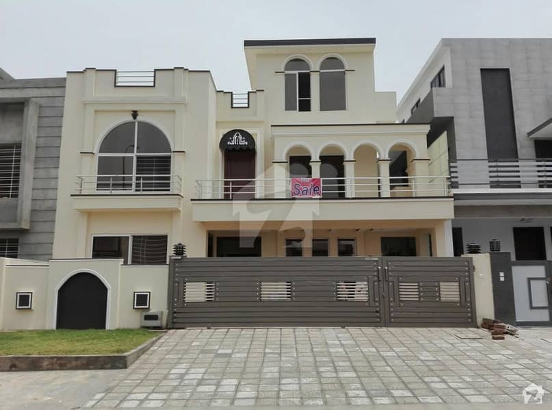 12 Marla House Is Available For Sale In Media Town