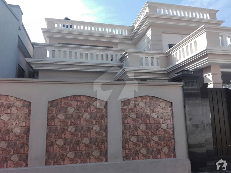 10 Marla House In Habibullah Colony, Abbottabad