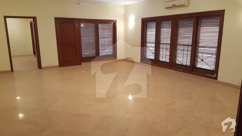 Beautiful Ground Floor Portion For Rent In Phase 6 Dha