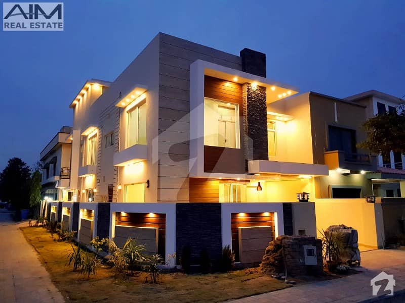 Luxury 11 Marla Corner House Luxury 11 Marla Corner House