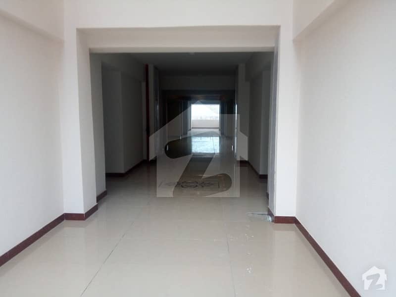 2 Bed 1st Floor Flat On Express Highway Near Faizabad  For Rent