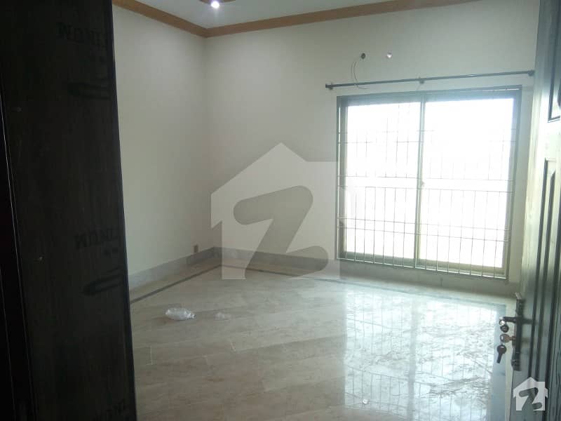 10 Marla House for Rent in Paragon city