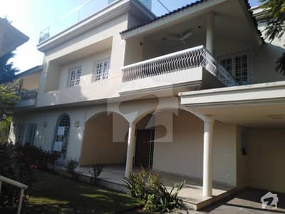House Is Available For Rent - Prime Location Very Close Kosher Market House Is Available For Rent - Prime Location Very Close Kosher Market