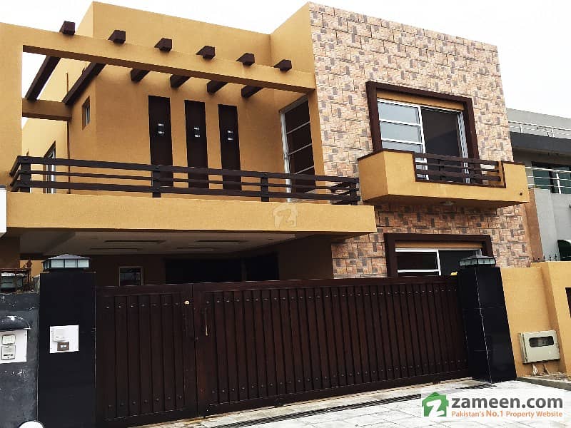 Spectacular 5 Beds Double Unit 10 Marla Beautifull Luxury Bungalow Available For Sale In Bahria Town