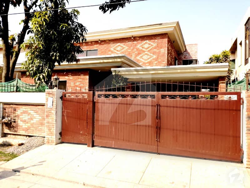 1 Kanal Slightly Used House For Rent In DHA