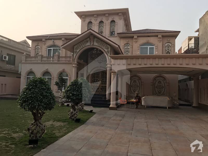 3 Kanal Brand New Royal Palace At Model Town