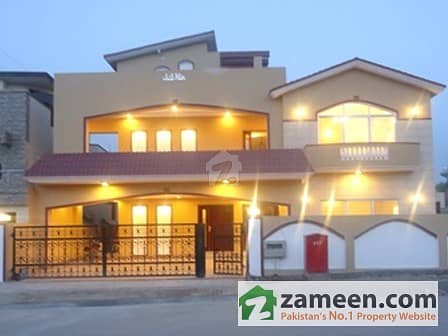 22 Marla Awesome Luxury Bungalow Build By Owner Available For Sale In Bahria Town Rawalpindi