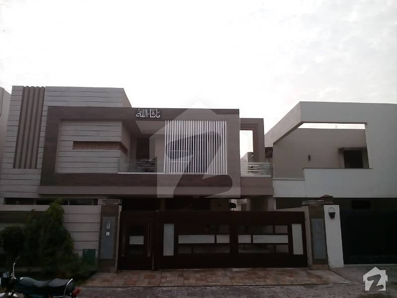 1 Kanal Luxury House for sale in Babar block Bahria Town Lahore