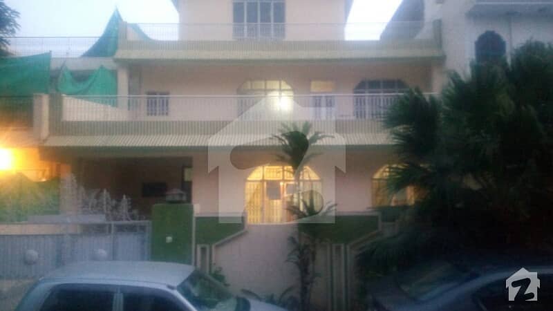 House Is Available For Sale In G-10/1